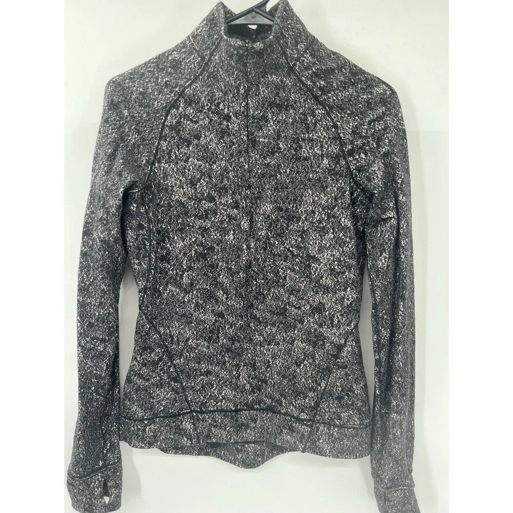 Lululemon size 8 women's 1/2 zip black pattern Outrun The Elements stretchy top
